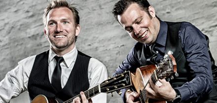 Slesvigske Musikkorps og Mark & Christoffer går på sceneni  Koncertsalen Alsion i Sønderborg 16. maj2024.