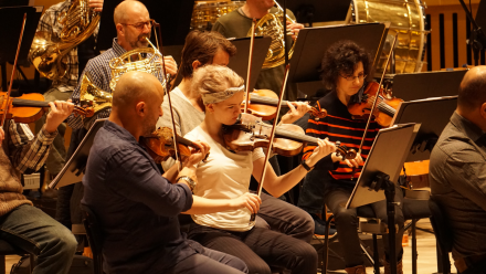 Sønderjyllands Symfoniorkester spiller koncert i Koncertsalen Alsion i Sønderborg