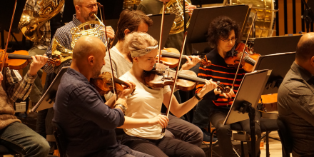 Sønderjyllands Symfoniorkester spiller koncert i Koncertsalen Alsion i Sønderborg